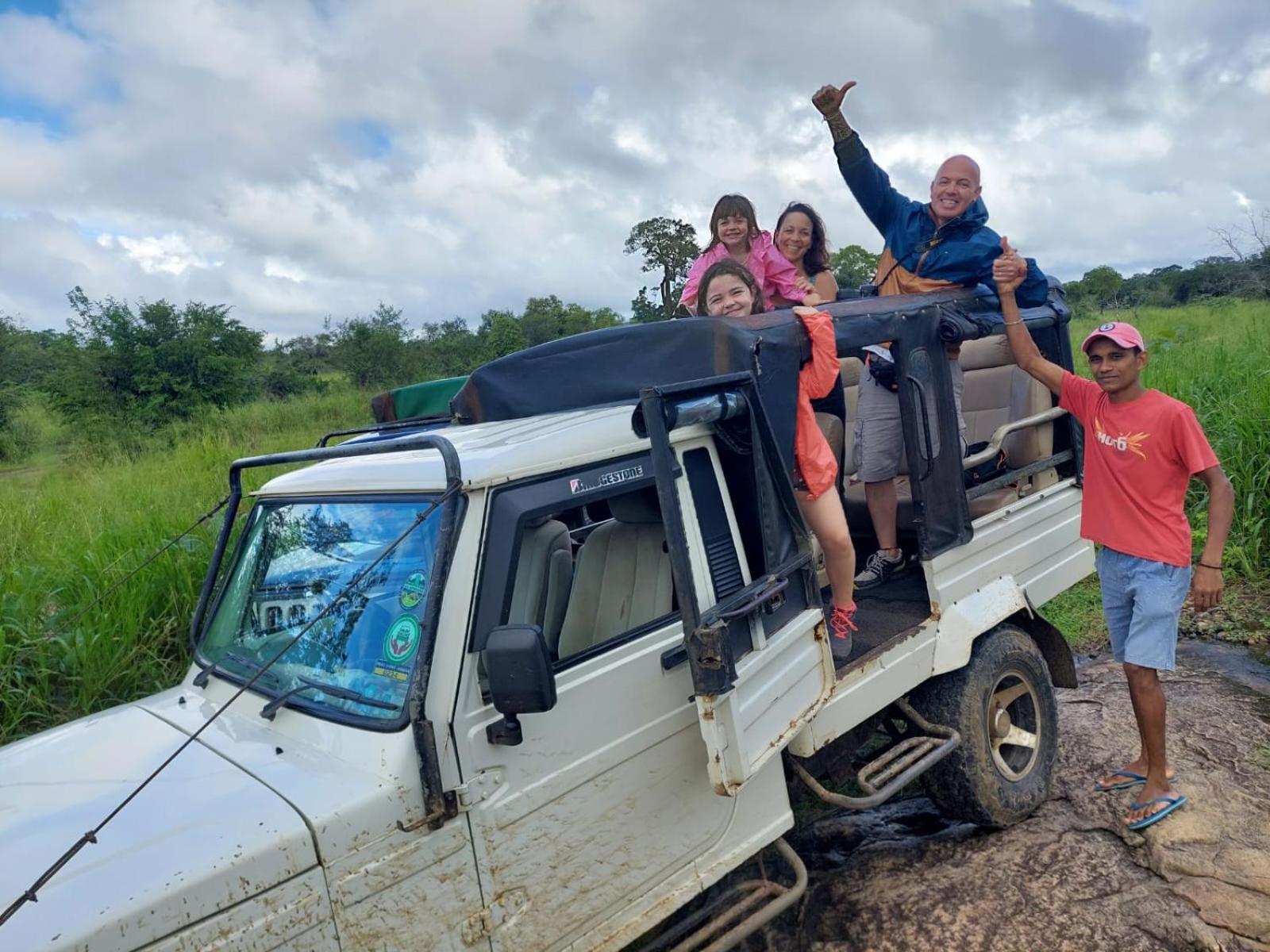 Elephant Safari Lodge Sigiriya Junction Хабарана Экстерьер фото