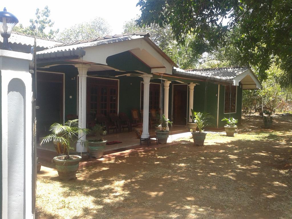 Elephant Safari Lodge Sigiriya Junction Хабарана Экстерьер фото